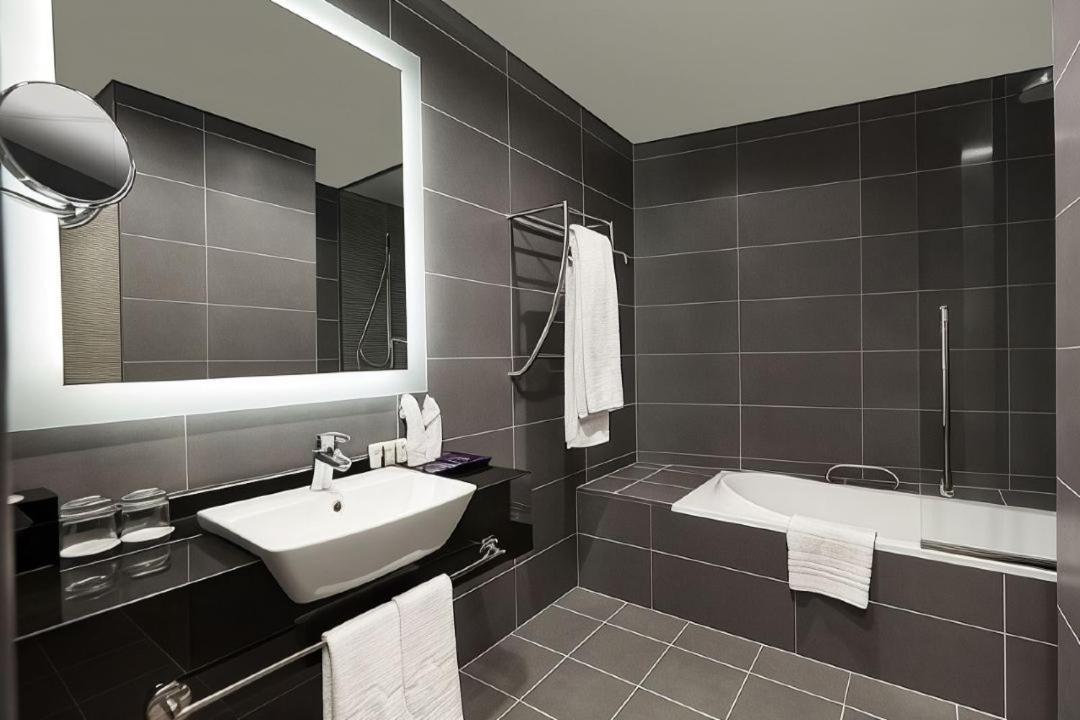 Park Regis Business Bay Hotel Dubai Eksteriør billede